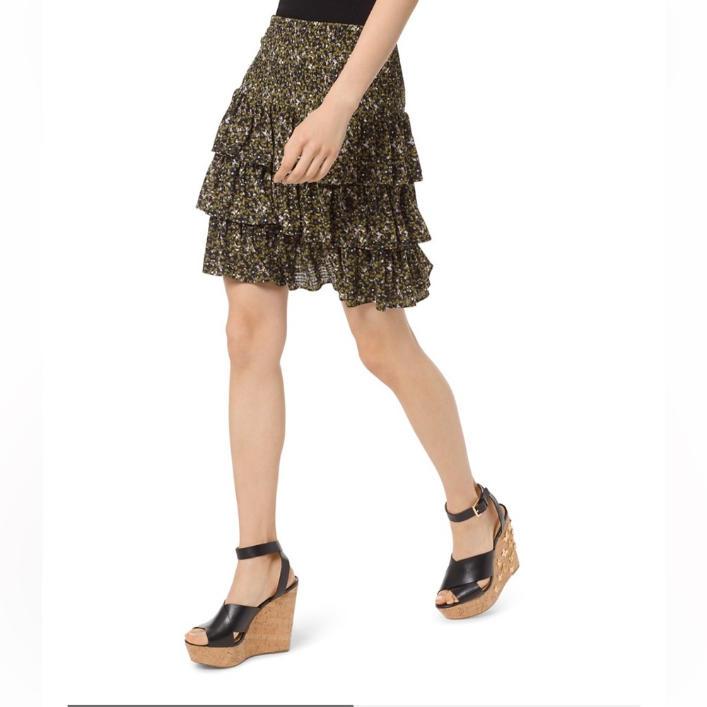 Green mini skirt - floral with ruffles
